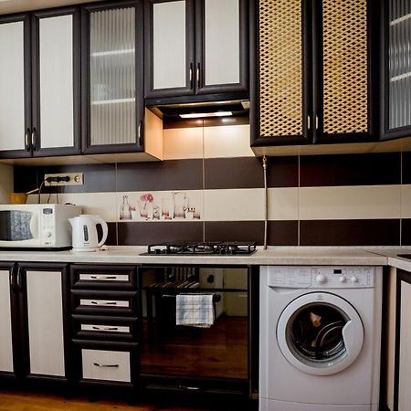 Apartment On Valova Street Lviv Bagian luar foto