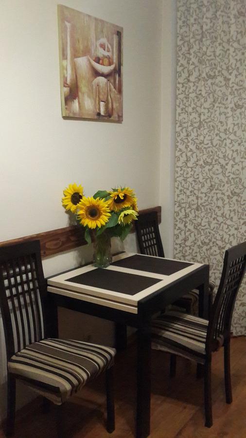Apartment On Valova Street Lviv Bagian luar foto