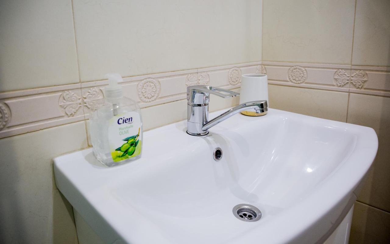 Apartment On Valova Street Lviv Bagian luar foto