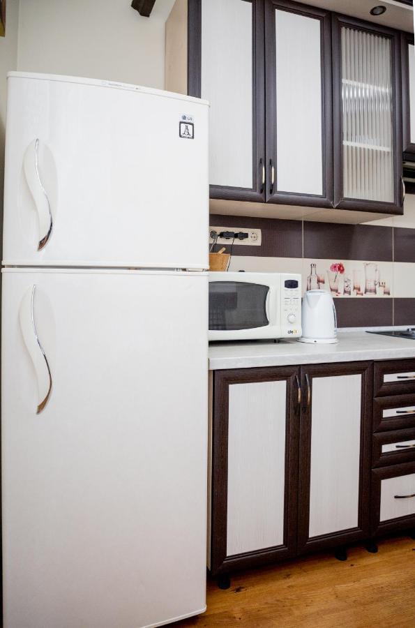 Apartment On Valova Street Lviv Bagian luar foto