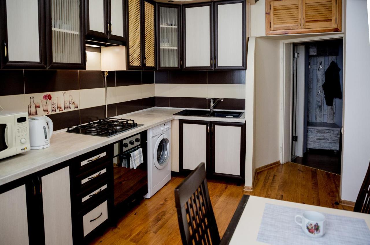Apartment On Valova Street Lviv Bagian luar foto