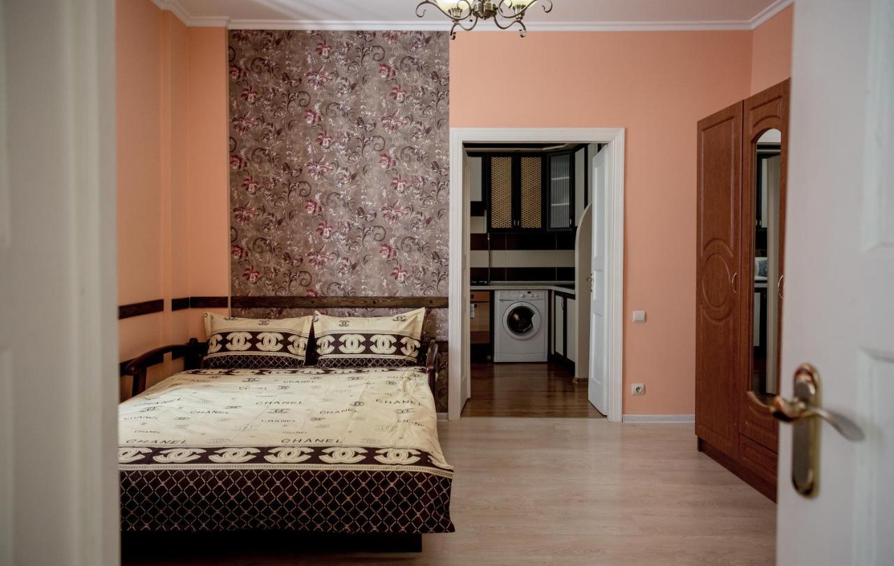 Apartment On Valova Street Lviv Bagian luar foto