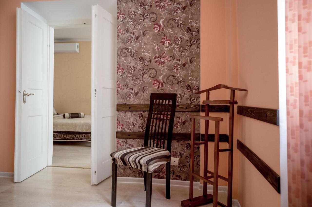 Apartment On Valova Street Lviv Bagian luar foto