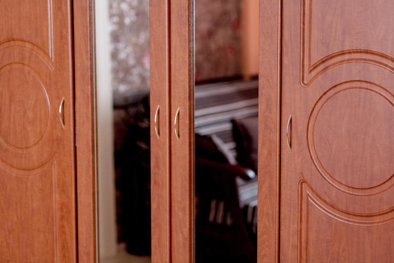 Apartment On Valova Street Lviv Bagian luar foto