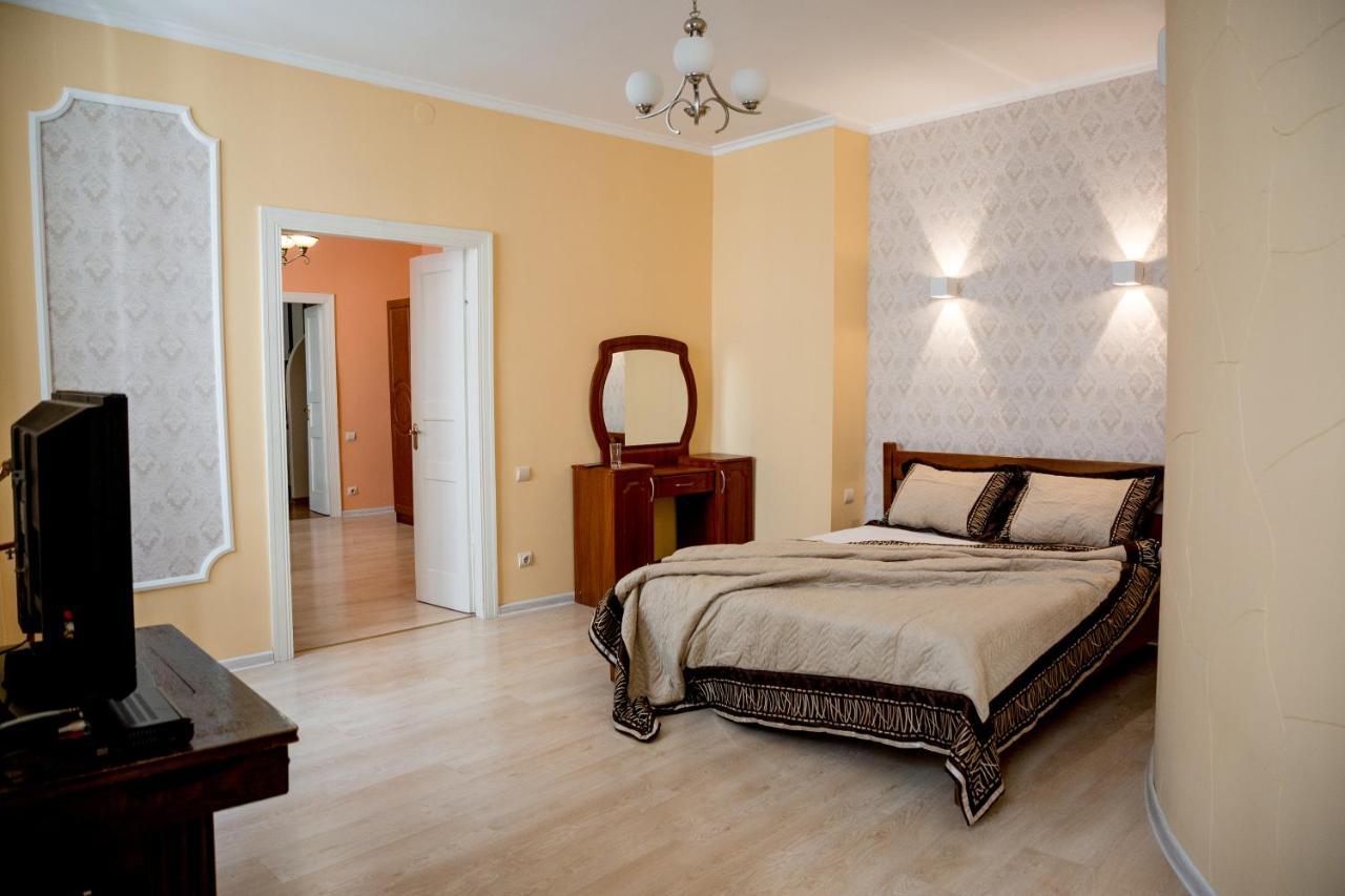 Apartment On Valova Street Lviv Bagian luar foto