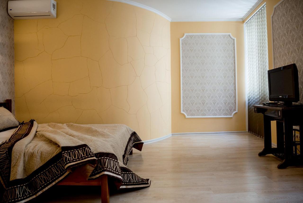 Apartment On Valova Street Lviv Bagian luar foto
